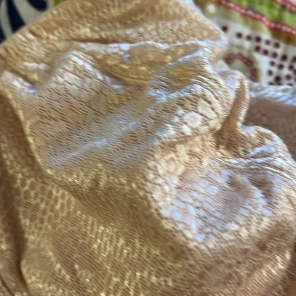 New Lilyette Less projection beige bra in 36DD - Picture 4 of 8